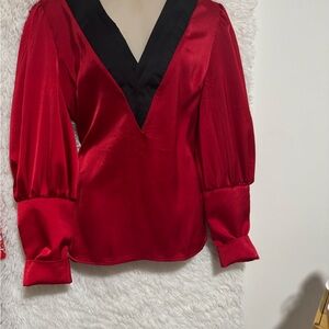 Elegant Red Blouse with Puff Sleeves and V-Neck